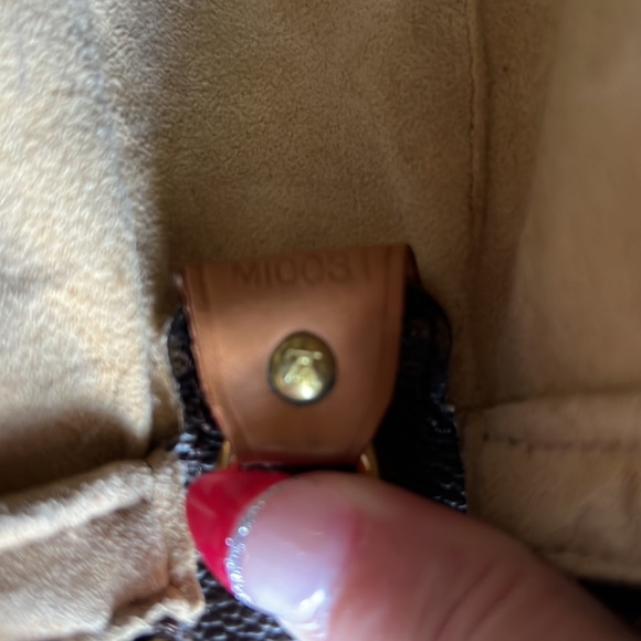 Louis Vuitton GM Loop Bag ~Authentic~ - Picture 16 of 16